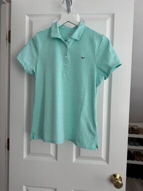 NWOT Vineyard Vines Ladies Mint Green
Striped Performance Polo SIZE S
